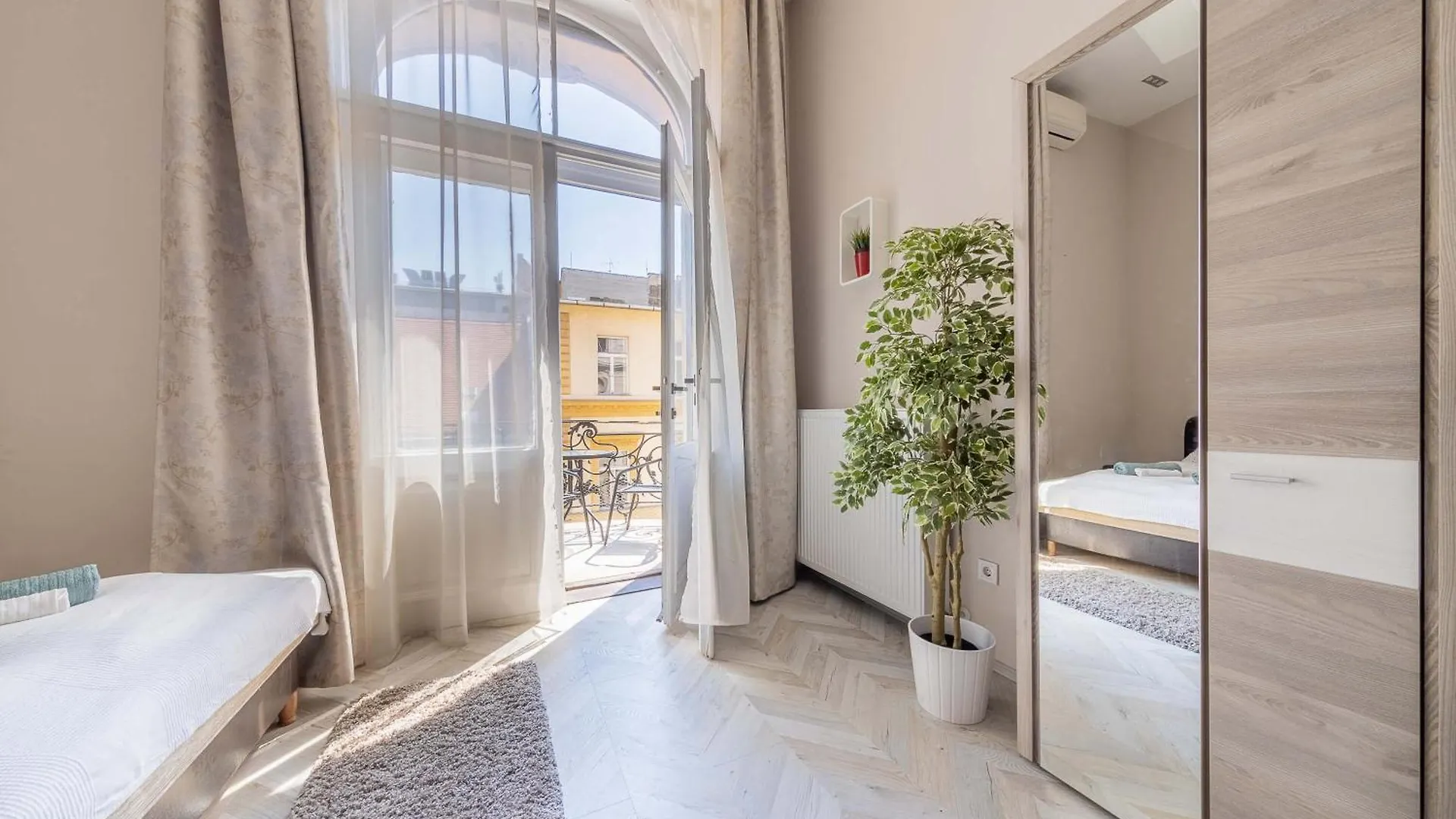 Eagle-Eye Downtown Apartments By Souperapartments Budapest